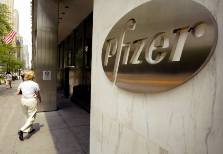 Multan a Pfizer y distribuidora por aumentar precios de medicamento