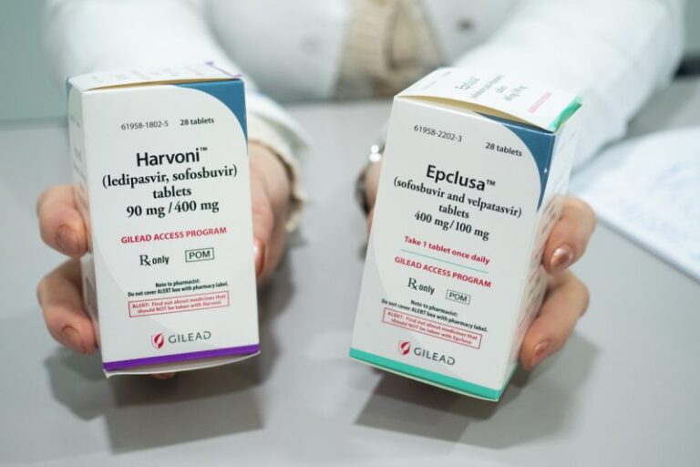 Tailandia: contra el monopolio de medicamentos para hepatitis C